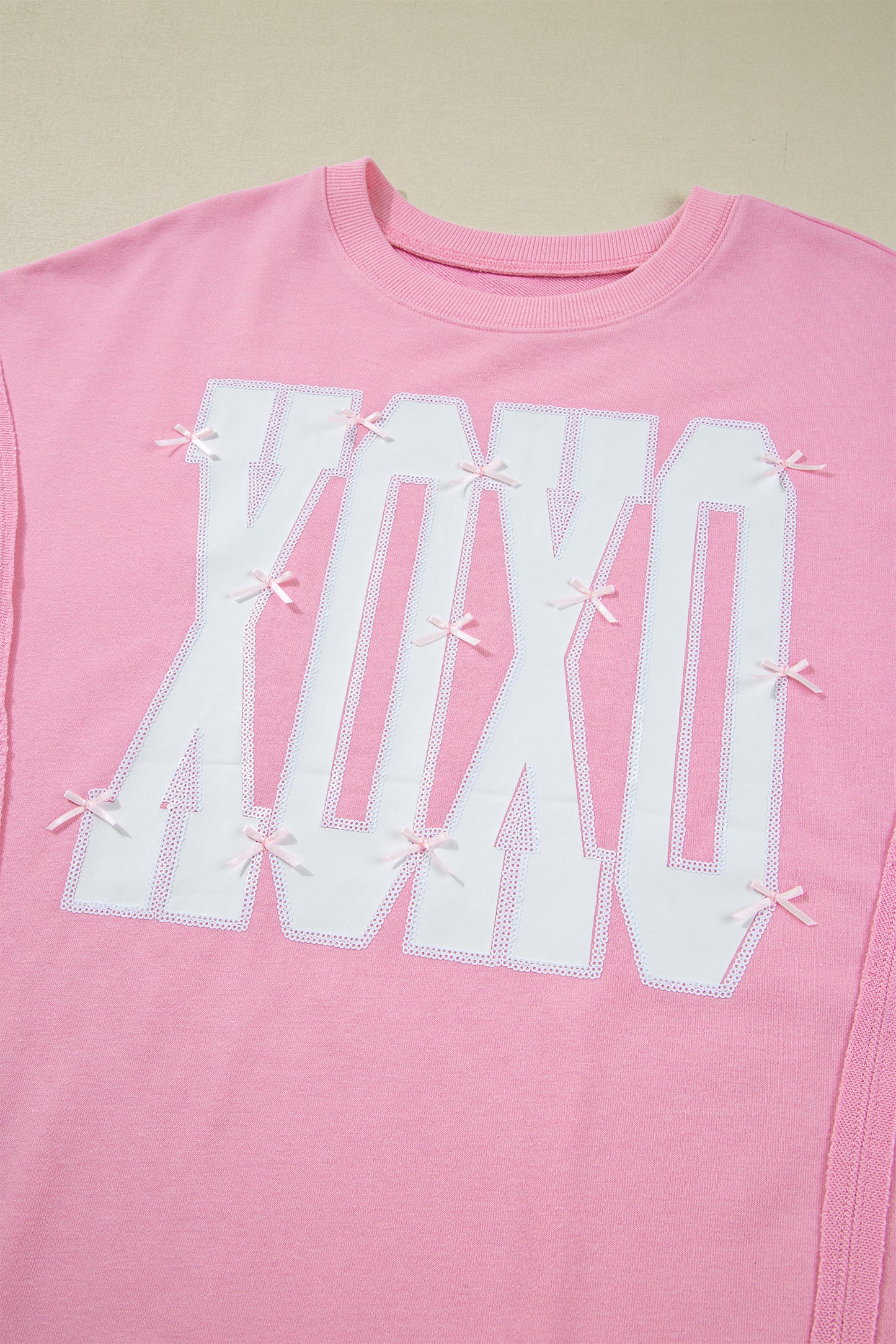 Pink Bow Sequin XOXO Letter Graphic Exposed Seam Baggy Sweatshirt